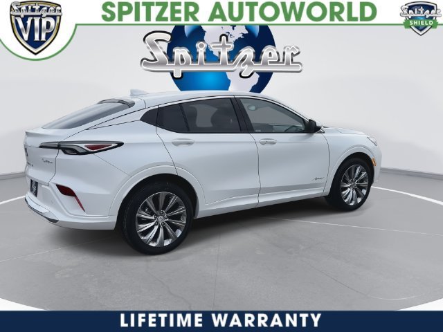 New 2026 WHITE FROST TRICOAT Buick Avenir image 16