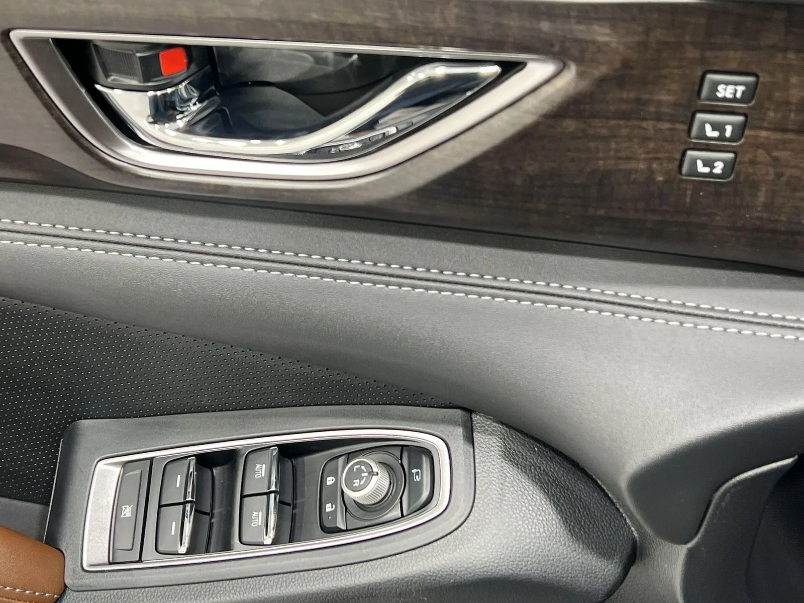 New 2026 CRYSTAL BLACK SILICA Subaru Touring image 13