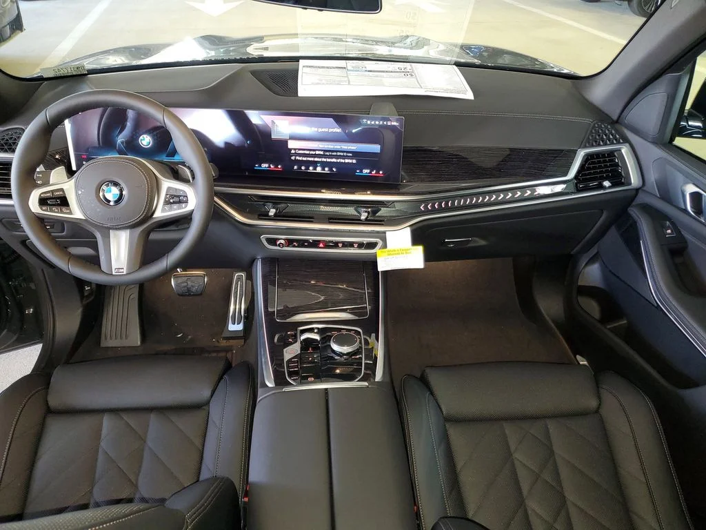 Used 2026 Dravit Grey Metallic BMW sDrive40i image 13