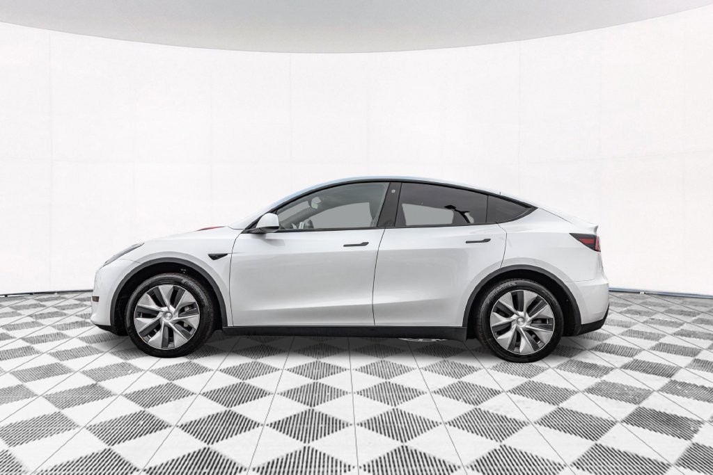 Used 2023  Tesla Long Range image 6