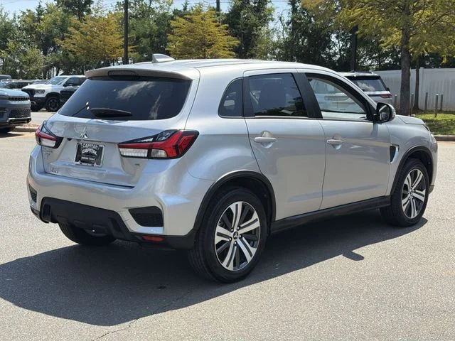 Used 2025 Gray Mitsubishi 2.0 SE image 13