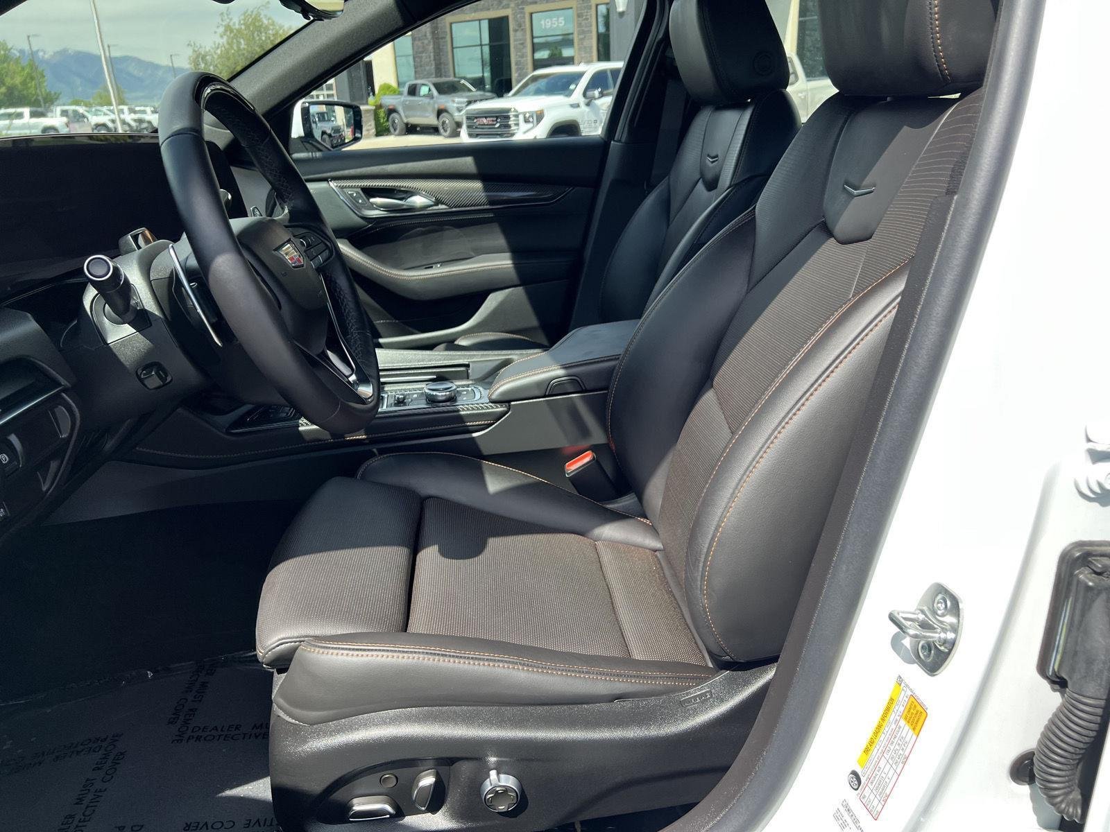 2025 Cadillac CT5 Sport - Photo 16