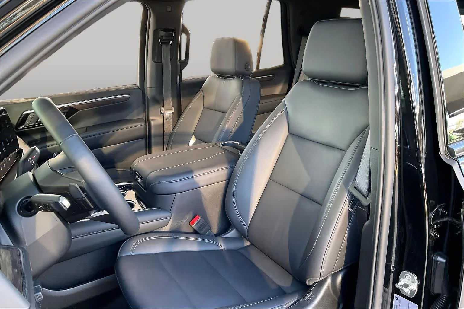 Used 2025 Black Chevrolet Z71 image 8