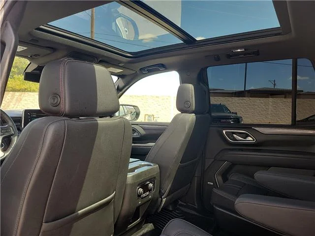 Used 2024 White Chevrolet RST 4x4 image 10