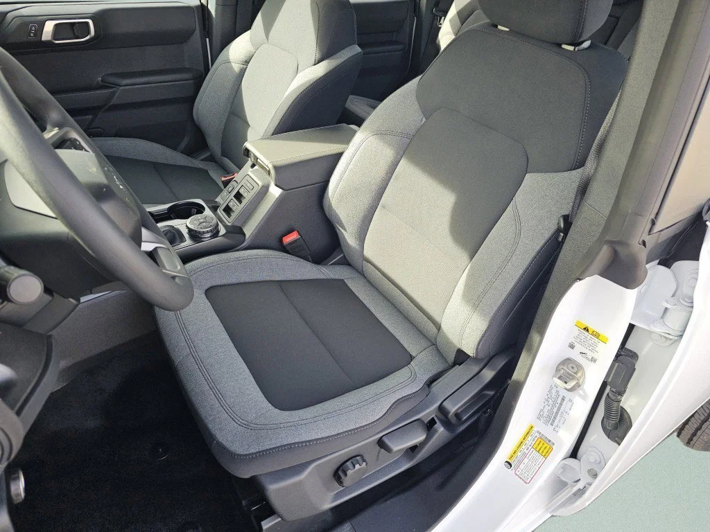 2025 Ford Bronco 4-Door Base - Photo 6