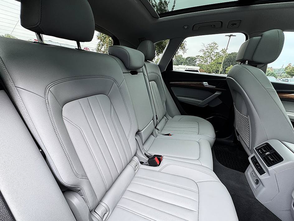Used 2023 Daytona Gray Pearl Audi S line Premium image 25