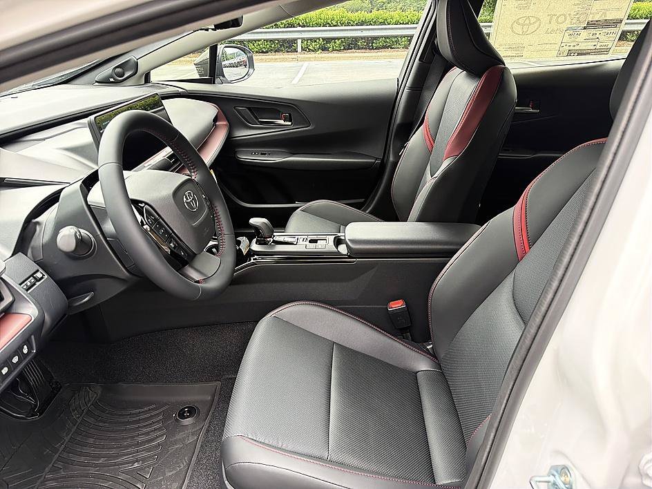 New 2026 Wind Chill Pearl Toyota XSE Premium image 11
