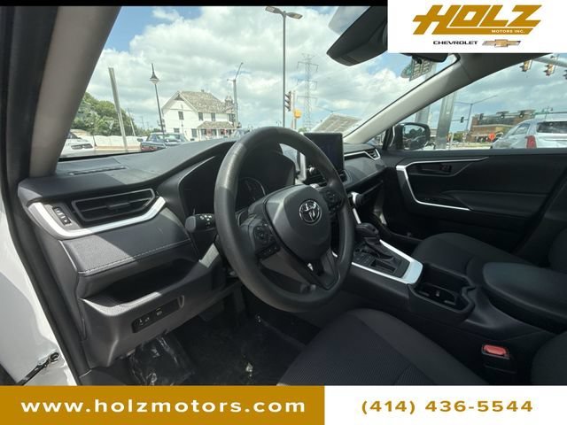 Used 2025 White Toyota LE image 10
