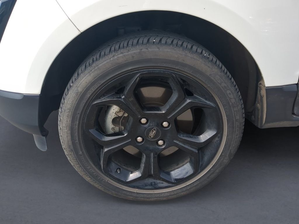 Used 2021 White Ford SES image 11