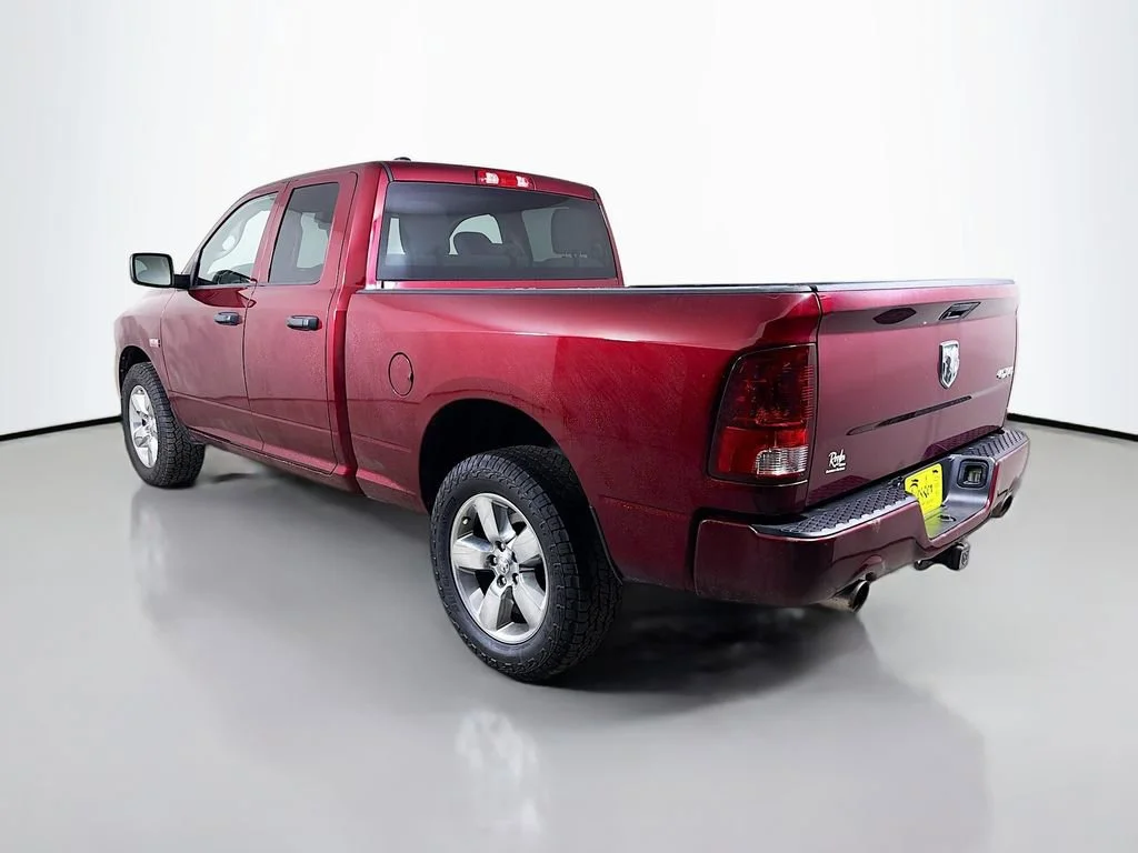 Used 2019 Maroon Ram Express image 8