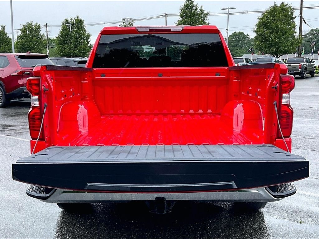 Used 2022 Red Chevrolet LT image 32