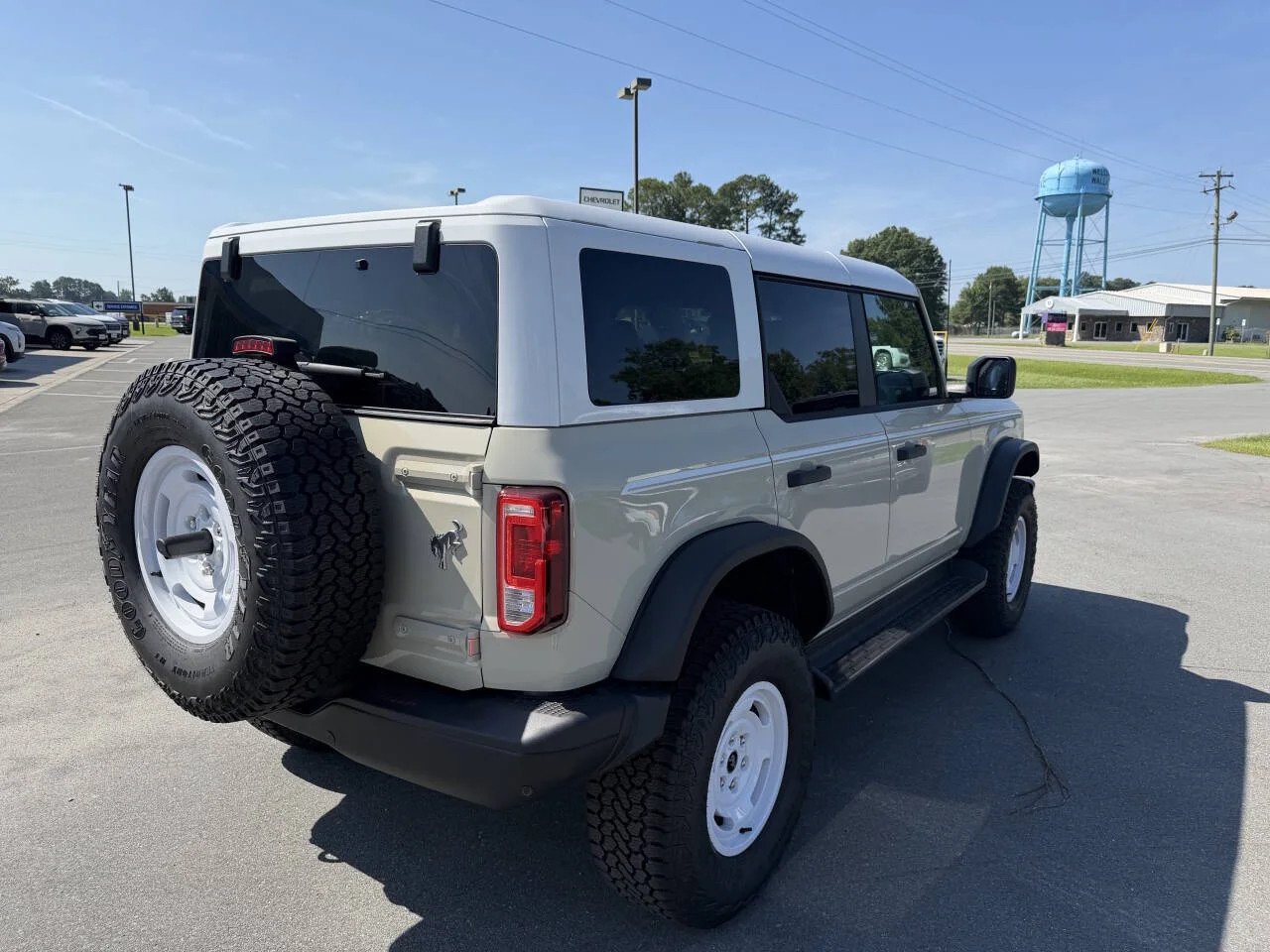New 2026 Desert Sand Ford Heritage Edition 4x4 4dr SUV image 21