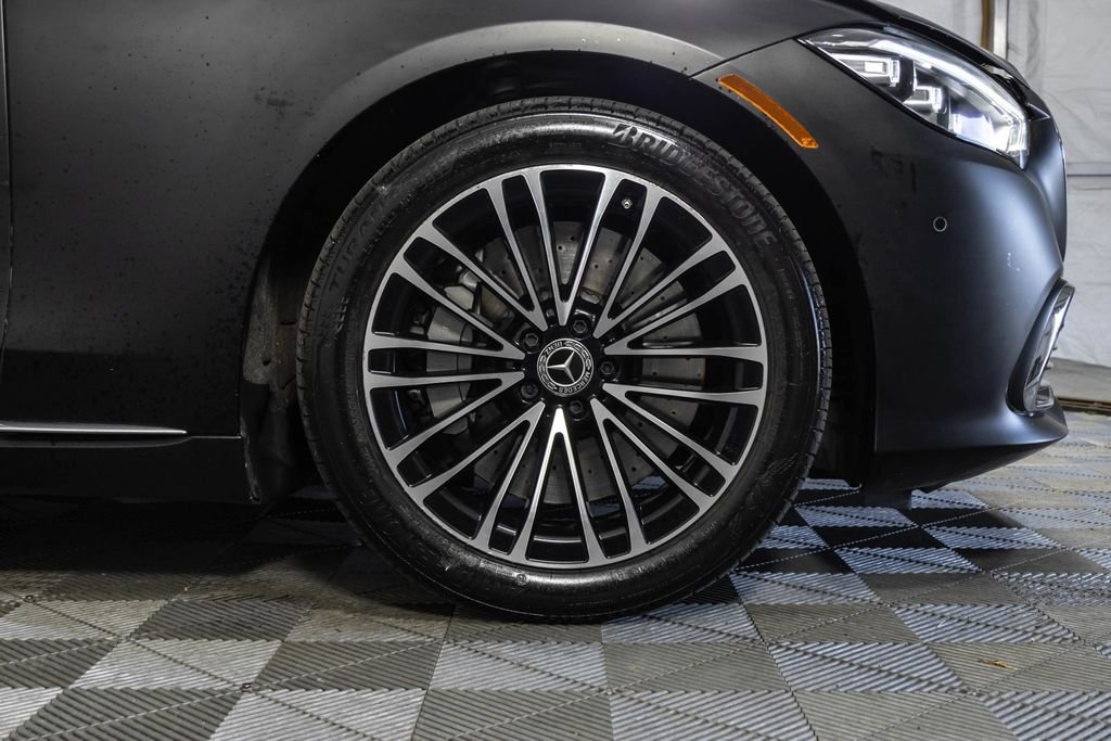 Used 2022 Black Mercedes-Benz S 580 image 38