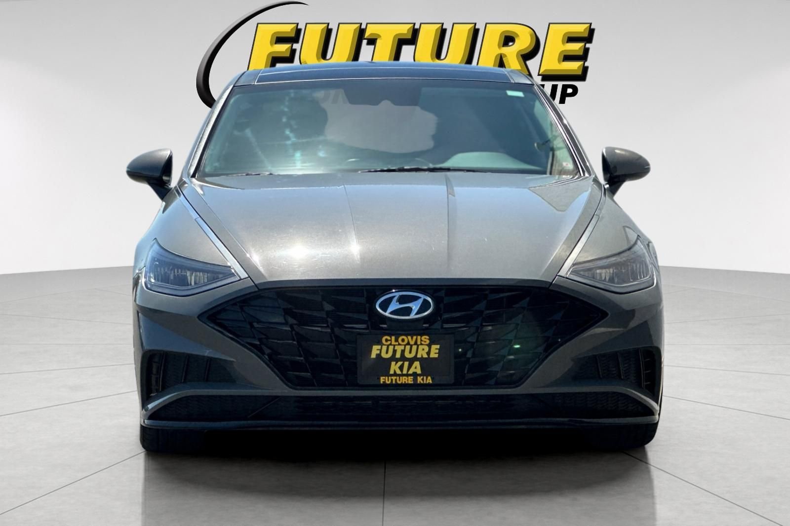 Used 2022 Gray Hyundai SEL image 9