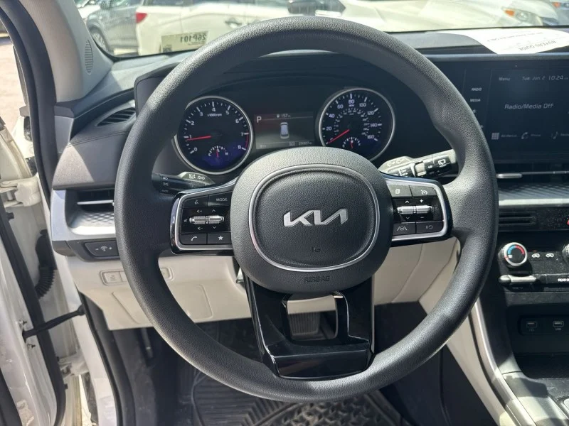 Used 2023 White Kia LX image 21