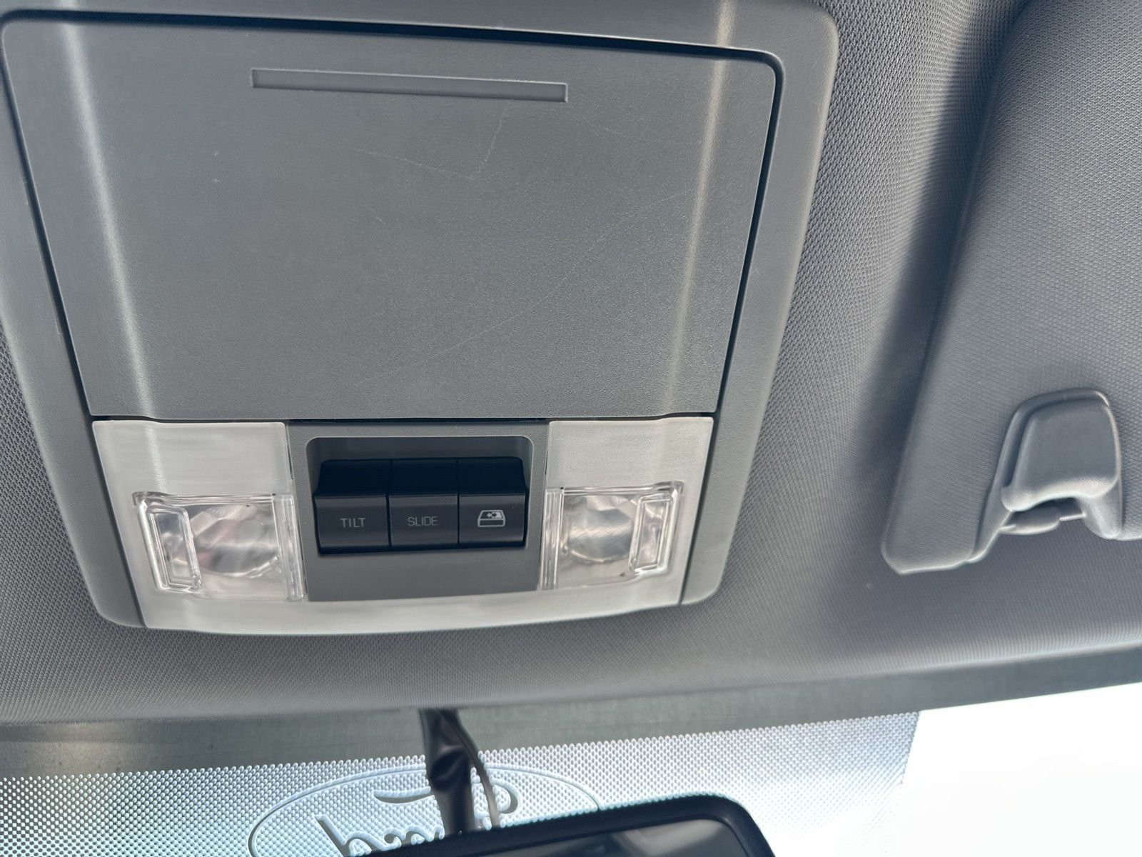 Used 2014 White Ford Lariat image 77