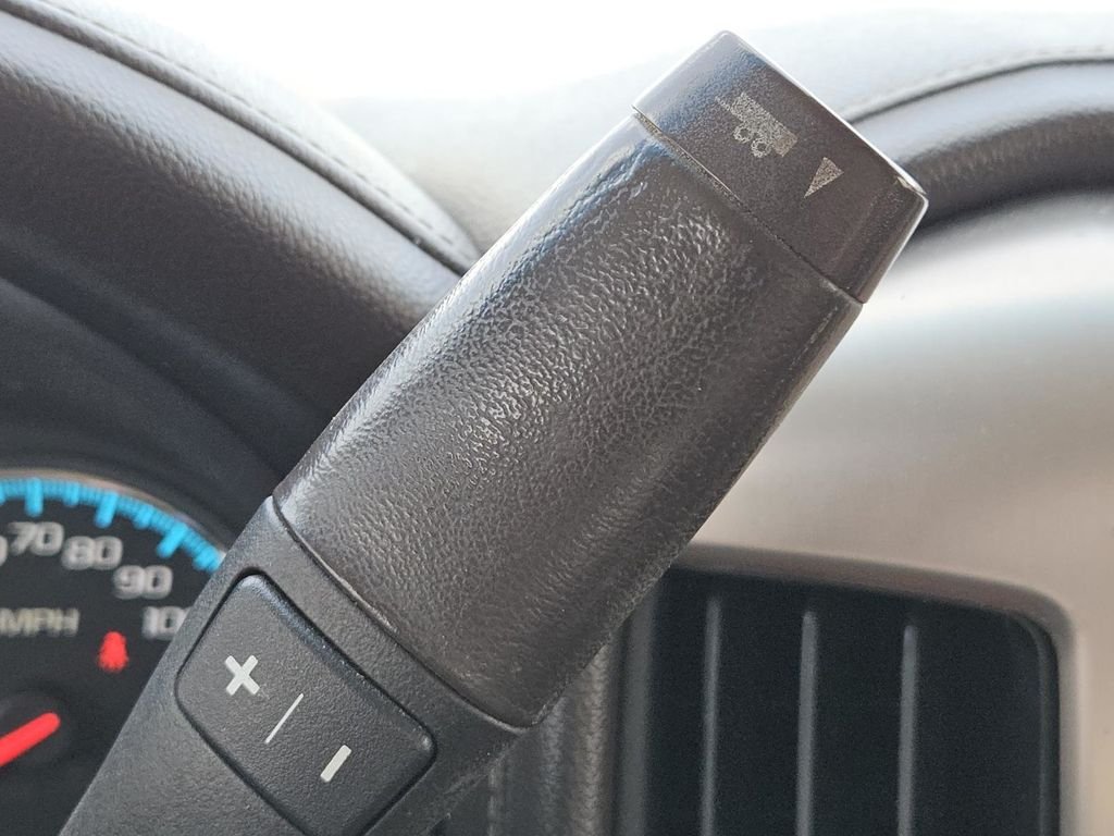 Used 2018 Silver GMC Denali image 29