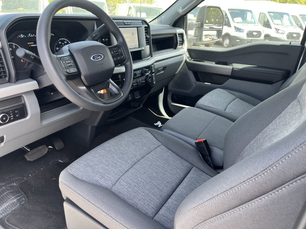 New 2026 Oxford White Ford F-250® XL image 11