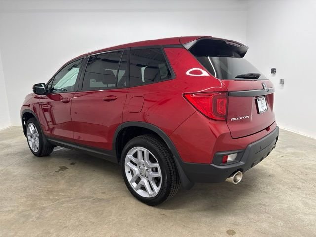 Used 2025 Red Honda EX-L image 7