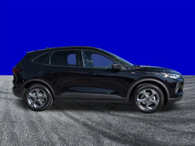 New 2026 Agate Black Metallic Ford ST-Line image 3