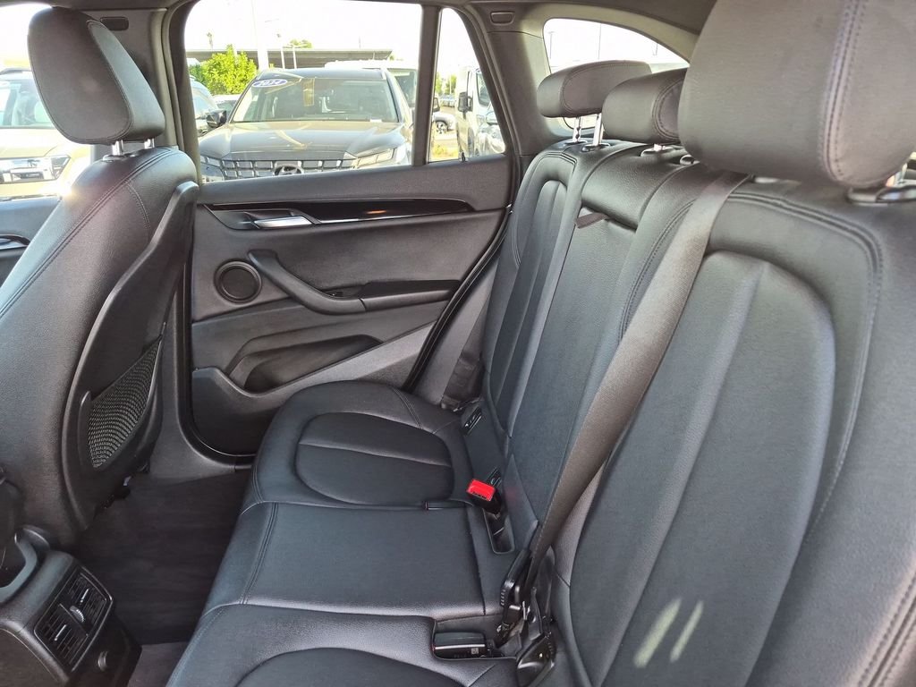 Used 2018 Gray BMW sDrive28i image 28