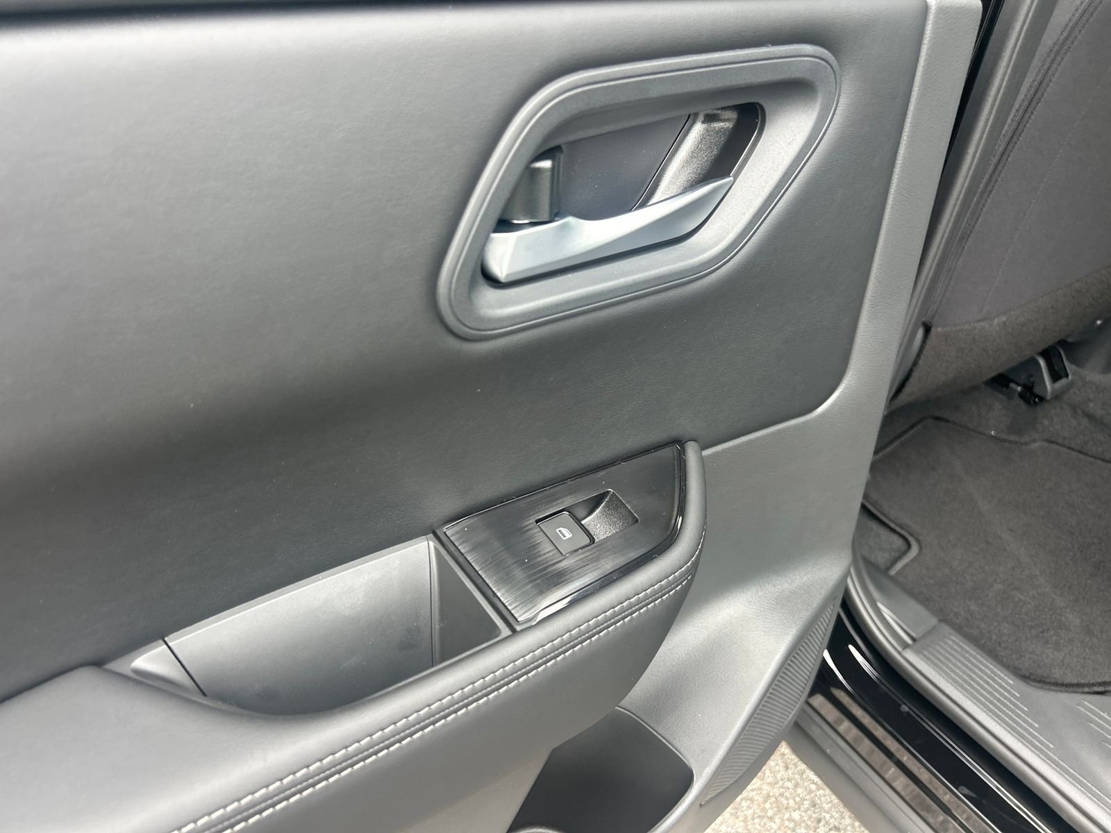 New 2026 Nissan Rogue SV 4D Sport Utility