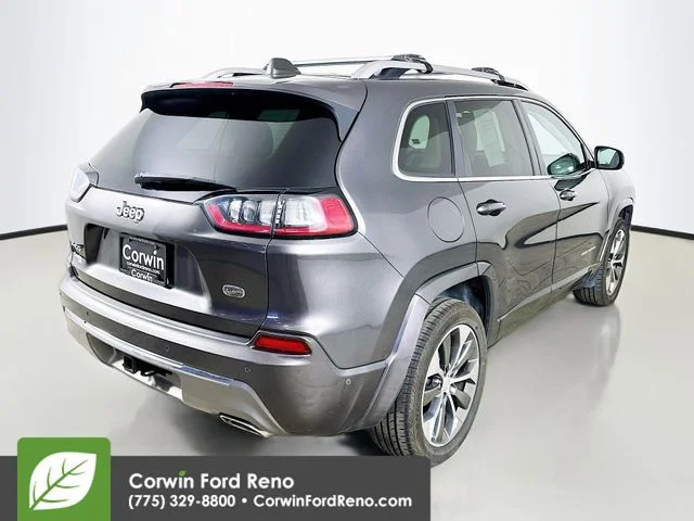 Used 2019 Granite Crystal Clearcoat Metallic Jeep Overland image 9