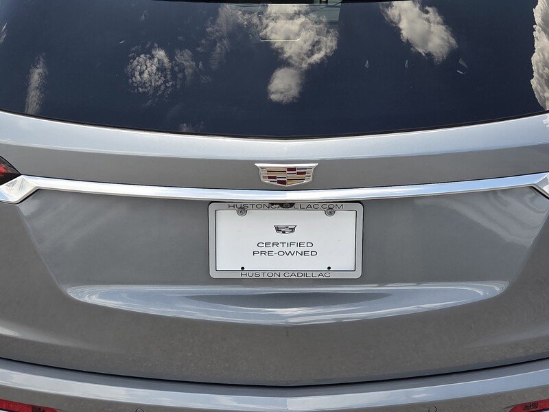 Used 2025 Silver Metallic CADILLAC FWD 4DR LUXURY image 13