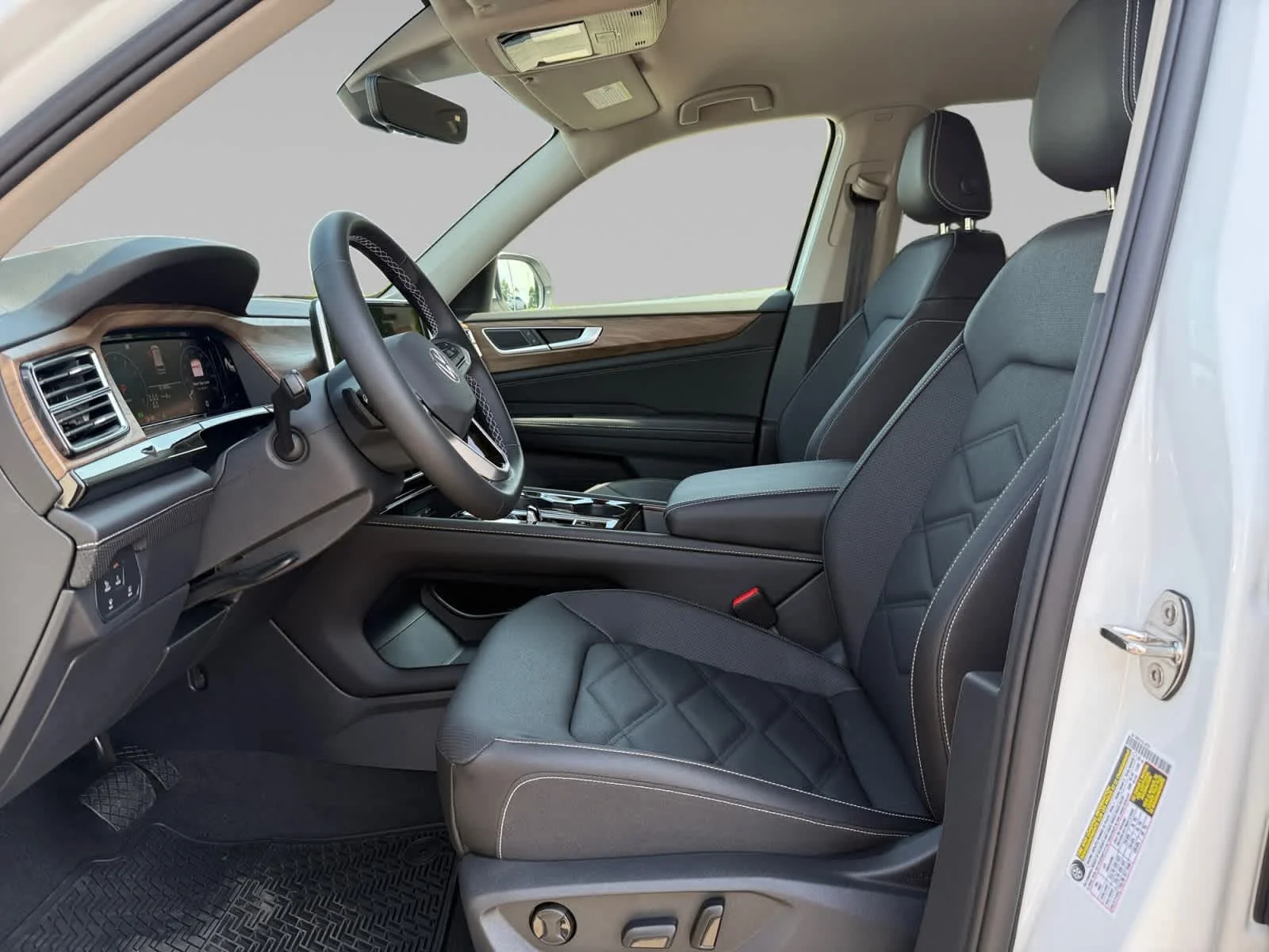 2026 Volkswagen Atlas SE w/Tech - Photo 11