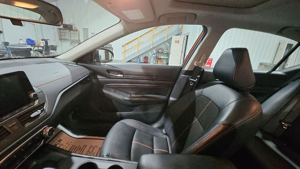 Used 2021 Orange Nissan 2.0 SR image 11