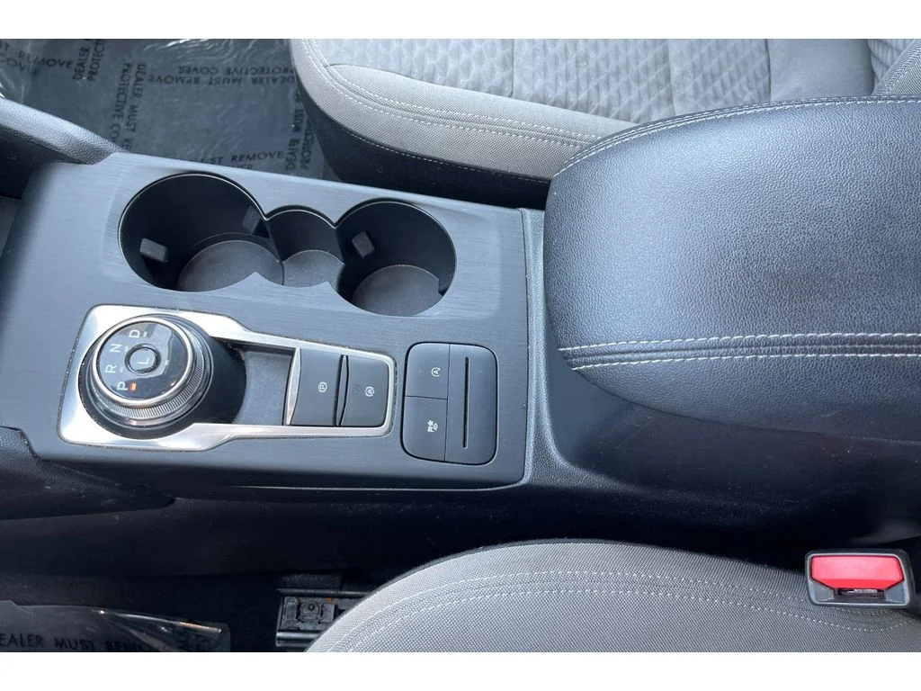 Used 2022 ICONIC SILVER Ford SE image 31