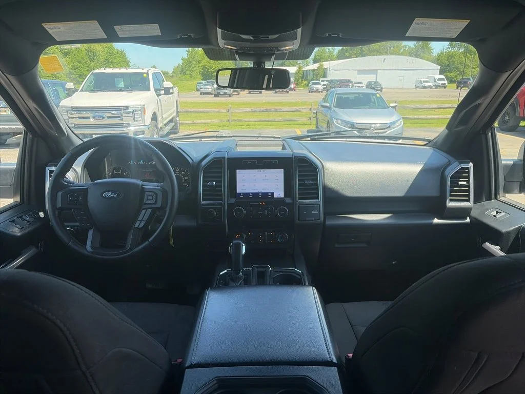 Certified Used 2020 Oxford White Ford XLT image 21