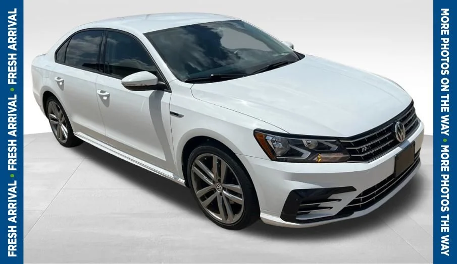2018 Volkswagen Passat 2.0T S Auto's photo