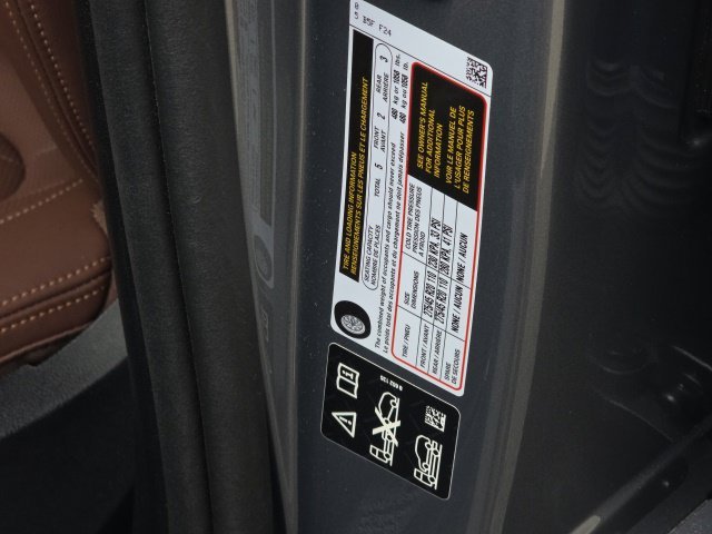 Used 2025 Gray BMW xDrive40i image 43