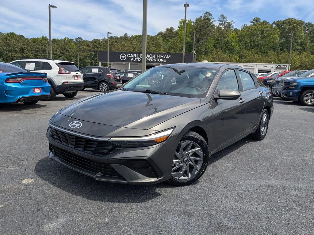 Used 2024 Amazon Gray Hyundai SEL image 1