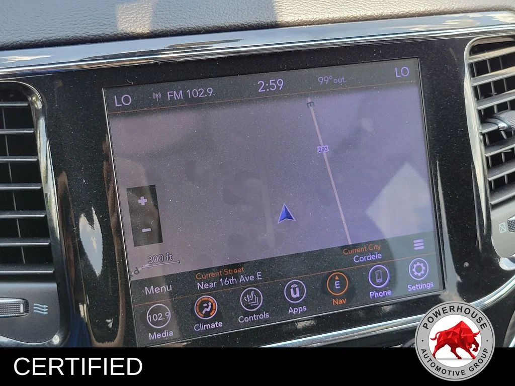 Used 2019 Silver Jeep Limited image 27