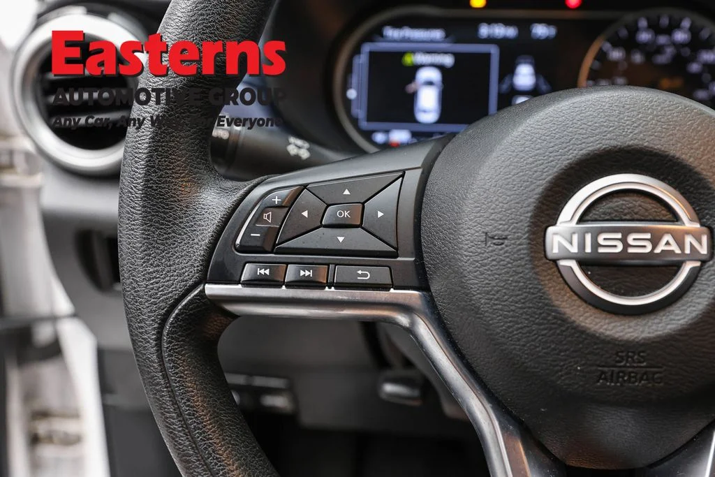 Used 2024 White Nissan 1.6 SV image 15
