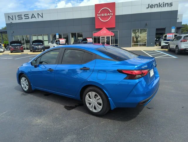 Used 2024 Blue Nissan 1.6 S image 9