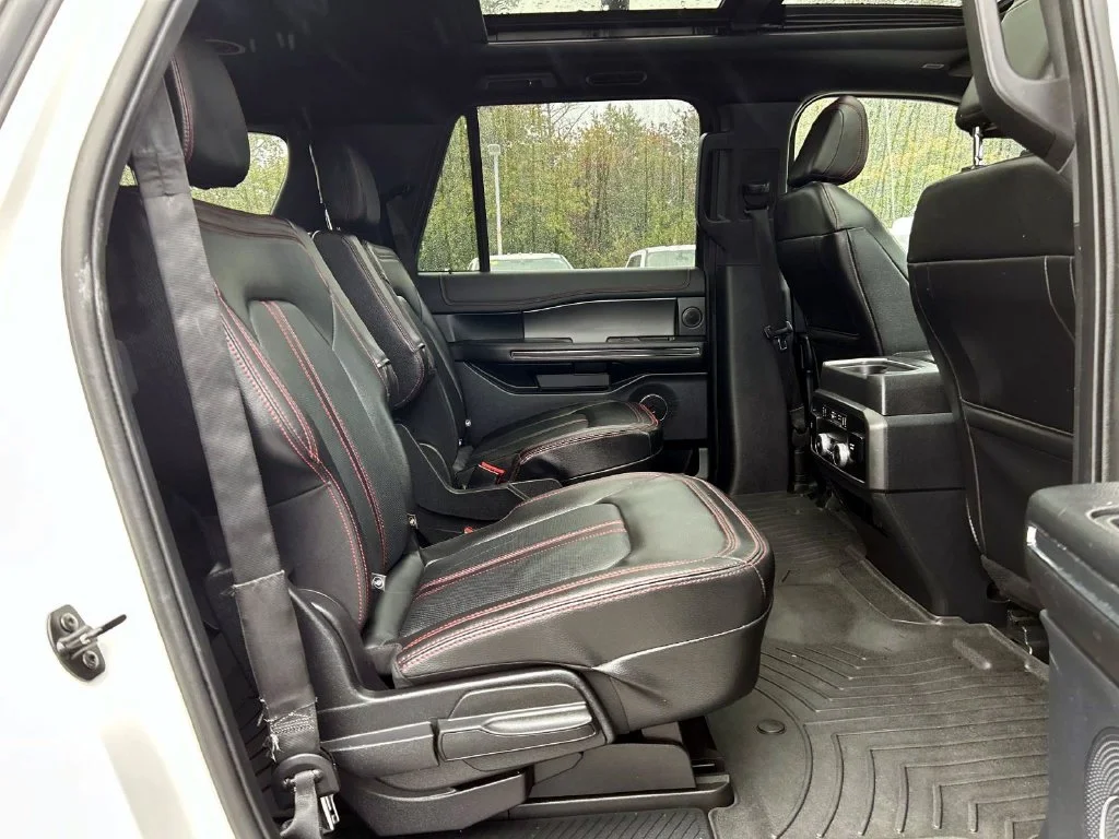 Used 2021 White Metallic Ford Limited image 19