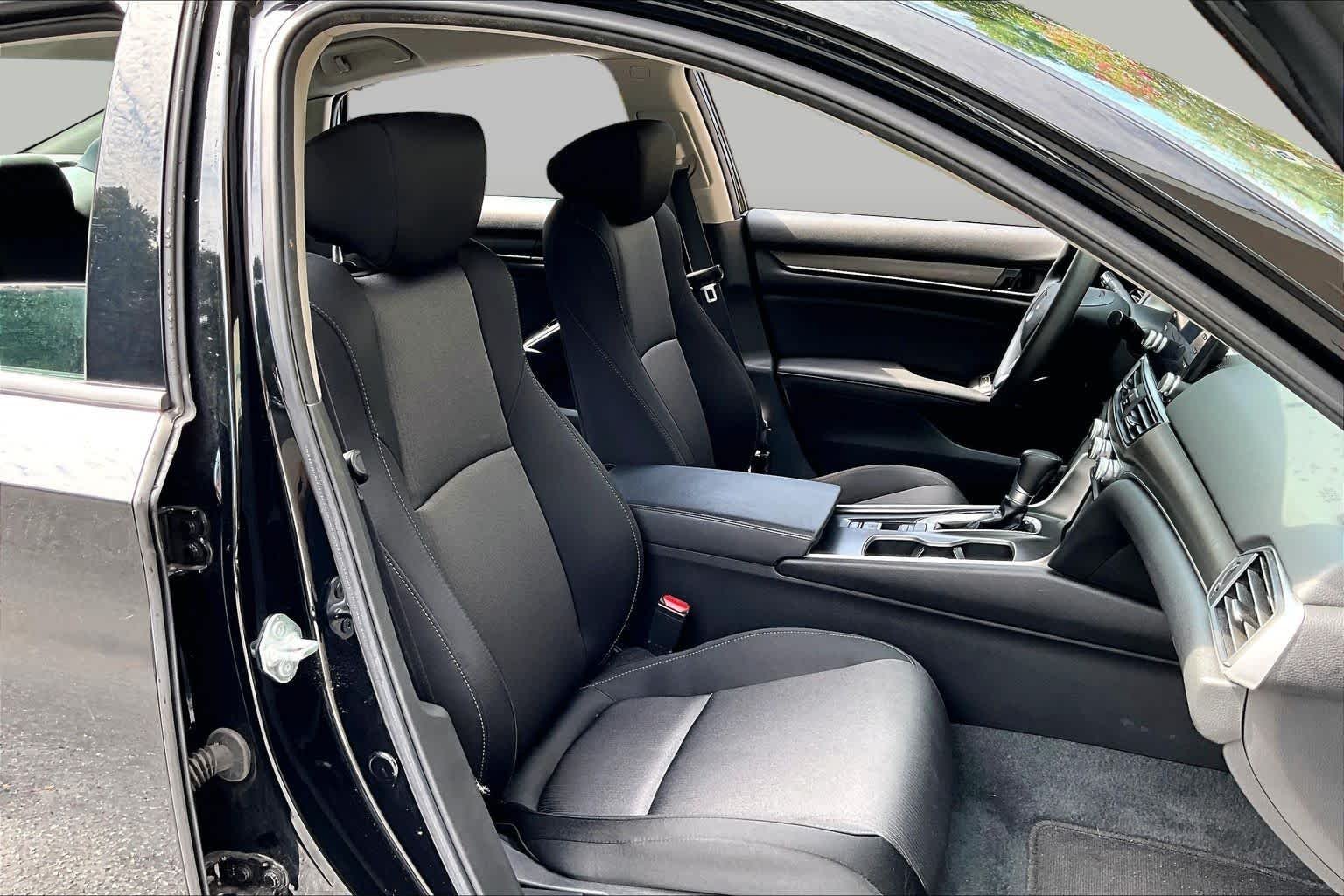 Used 2021 Crystal Black Pearl Honda LX image 9