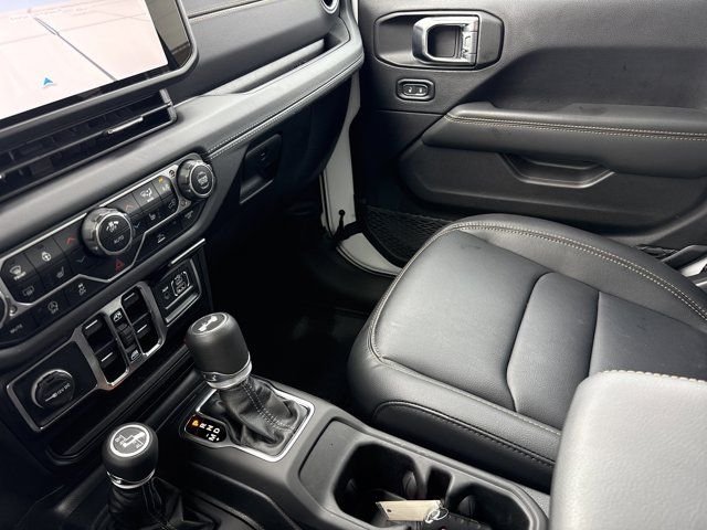 2025 Jeep Wrangler 4-Door Sahara - Photo 20