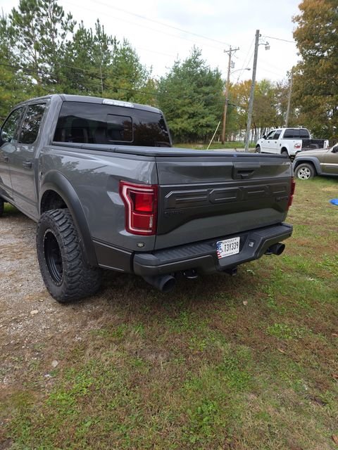 Used 2018  Ford Raptor image 3