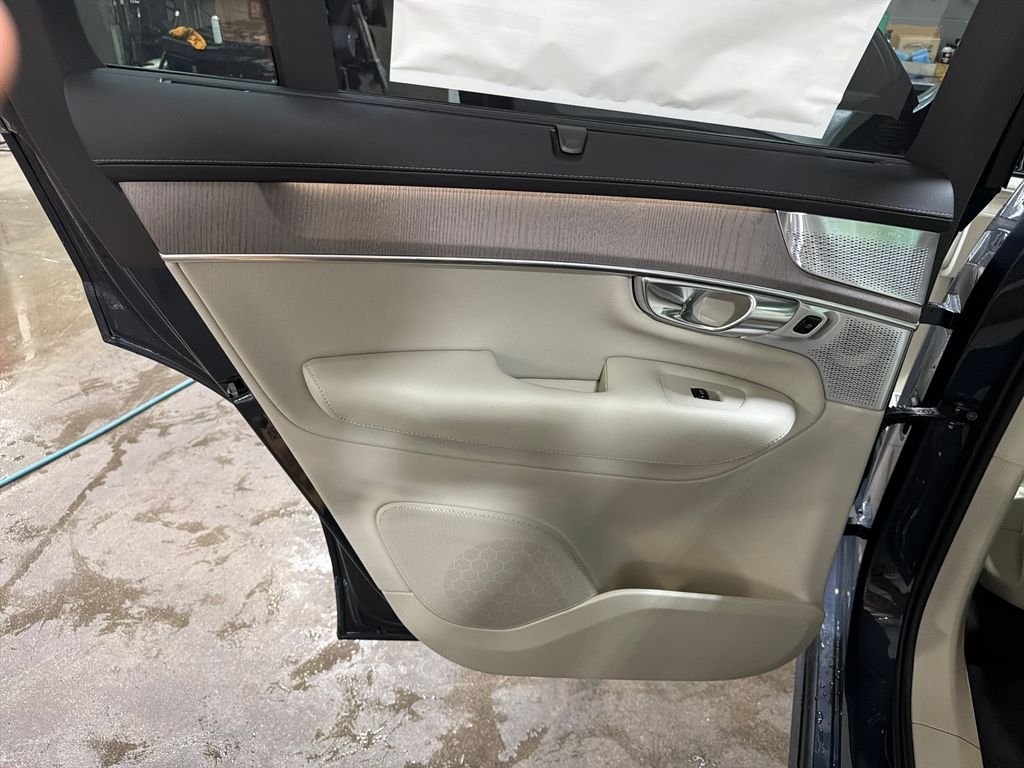 New 2027  Volvo B6 Ultra image 14