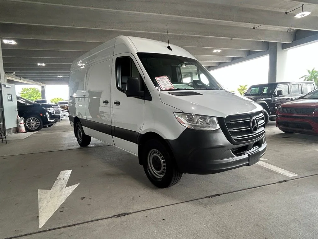 Used 2025 White Mercedes-Benz Cargo 144 WB image 6