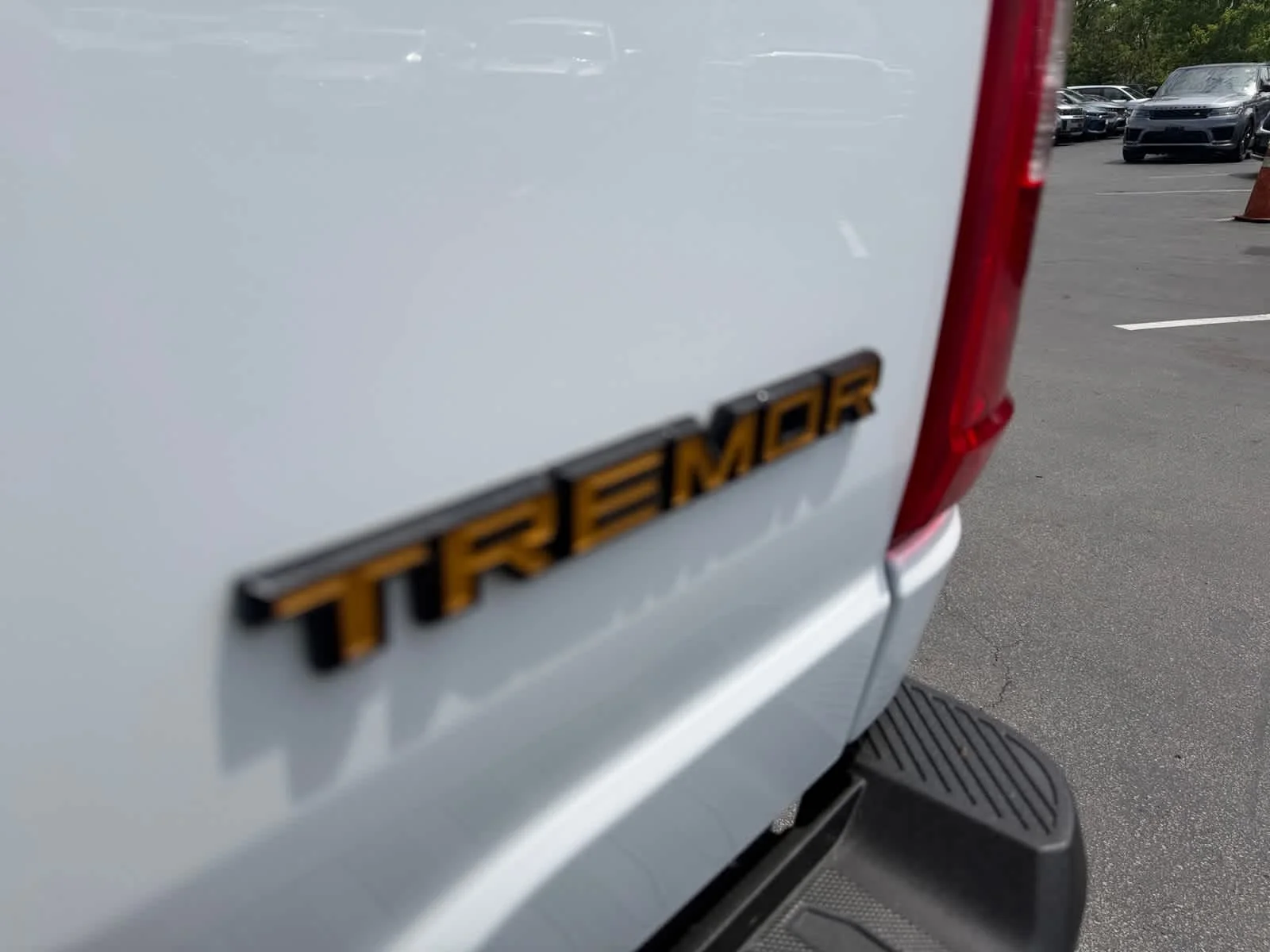 Used 2023 Oxford White Ford Tremor image 25