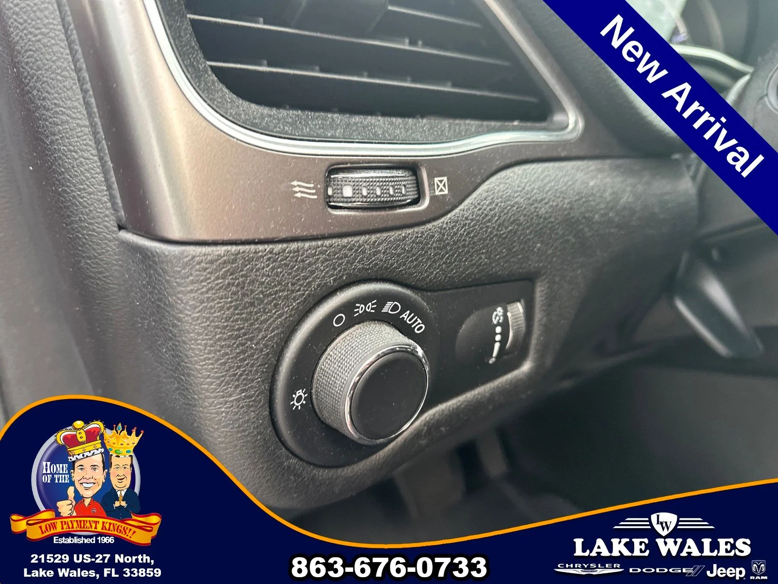 Used 2021 Red Jeep Latitude image 13