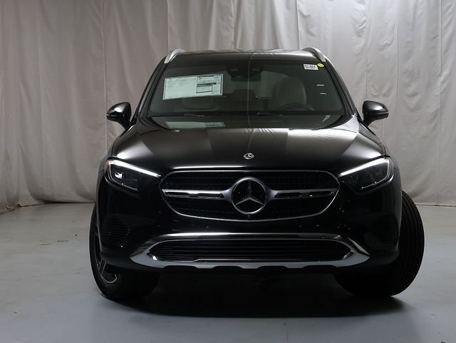 New 2027 Obsidian Black Metallic Mercedes-Benz GLC 300 image 5