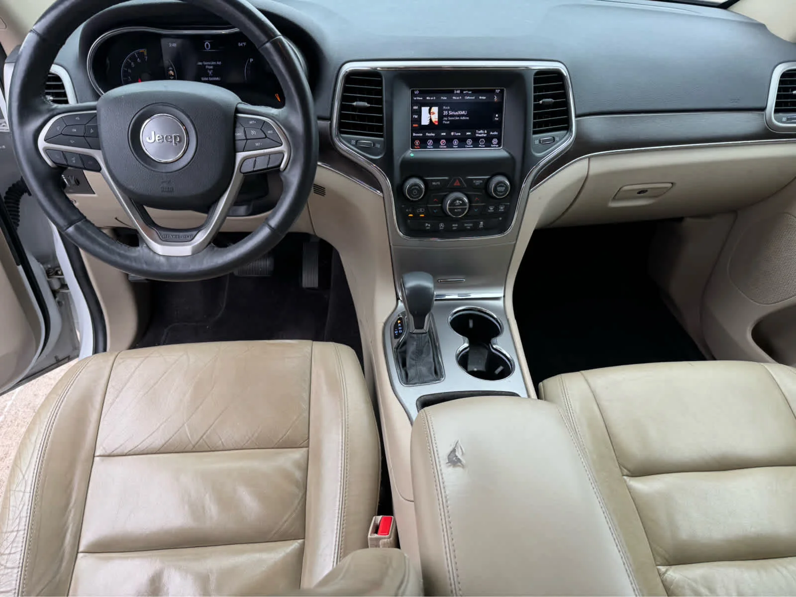 Used 2018 Bright White Clearcoat Jeep Limited image 22