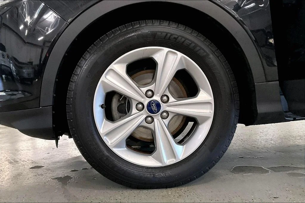 Used 2014 Black Ford SE image 8