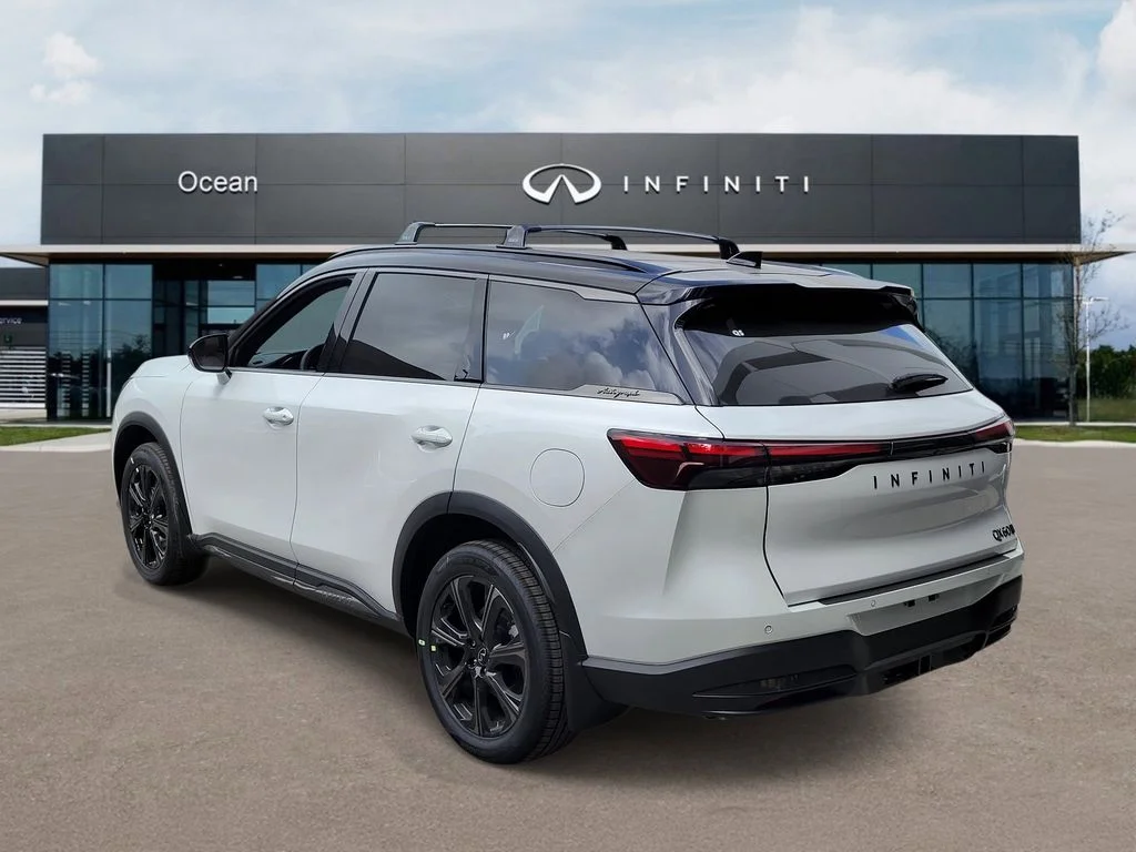New 2027 2T RAD WHT INFINITI Autograph AWD image 4